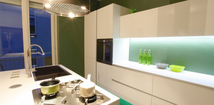 Cucina a Rovereto in Acrilico lucido
