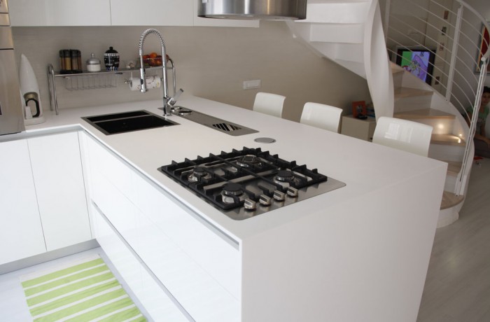Cucina penisola bianco lucido